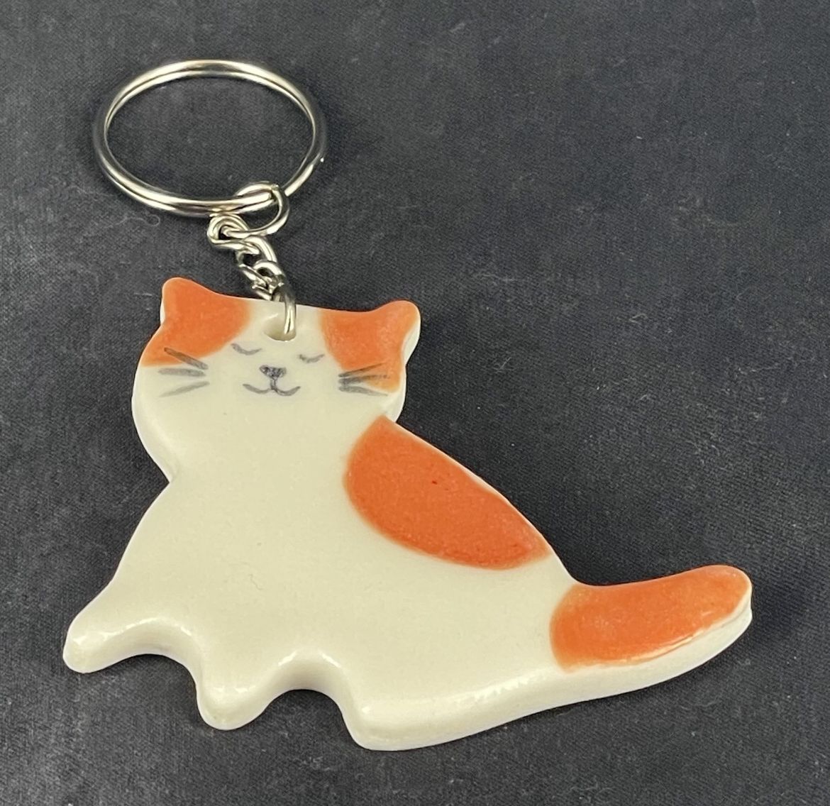 Kitty Cat Sitting Pretty Keychains
